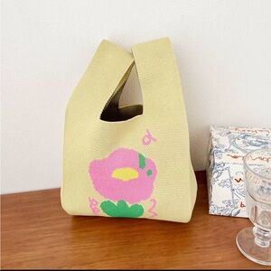 Mini tote style knit bag